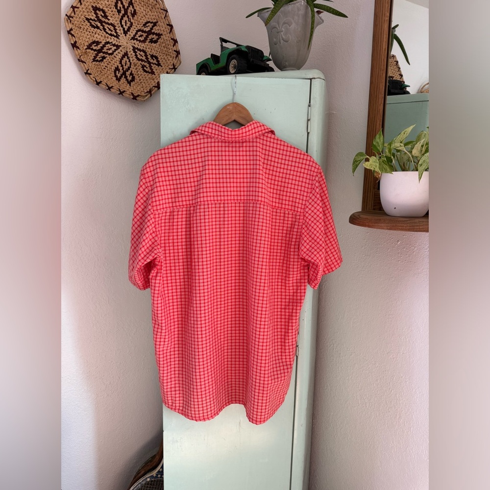 Simms Shortsleeved Button Down, Size Medium, Salm… - image 2